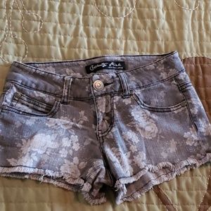 Celebrity Pink floral denim short shorts